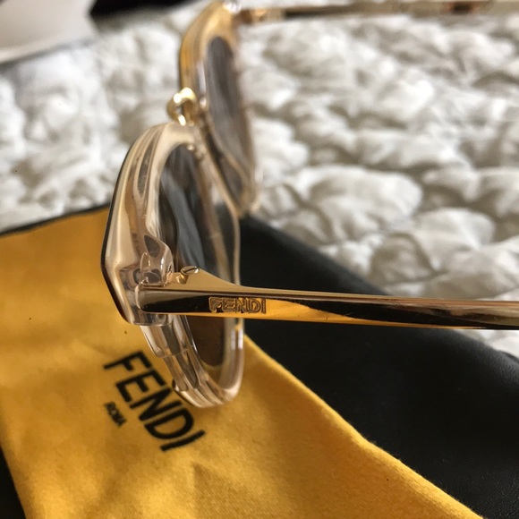 Fendi Tortoise Retro Metropolis Sunglasses🐢 - Picture 4 of 8